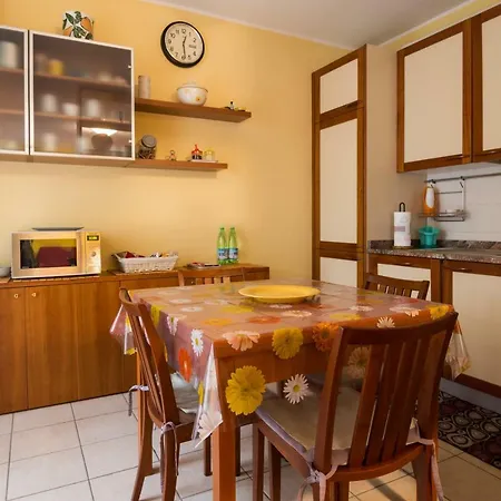 Cozy Penthouse San Donato Milanese